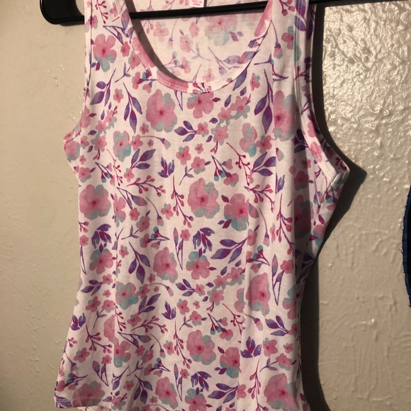 Lularoe tank - Picture 5 of 7